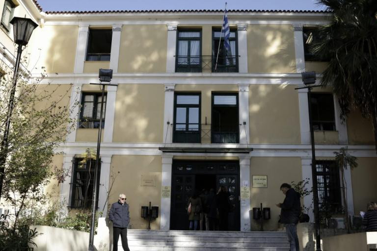Χαμός στο δικαστήριο από τους φερόμενους ως ηθικούς αυτουργούς της δολοφονίας Ζαφειρόπουλου